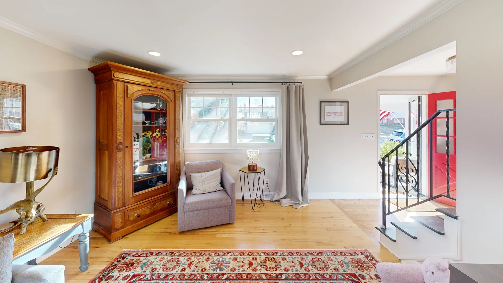 3D scan of an entryway and living room with hardwood floors